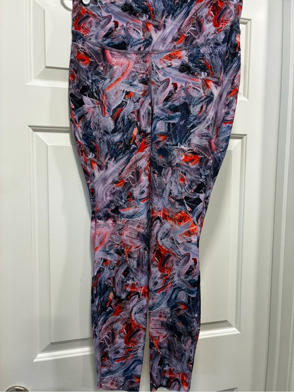 Lululemon Abstract Brushstroke Print Women’s leggings Red, Purple, Black